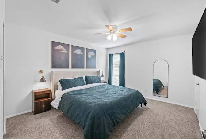 Capri's room