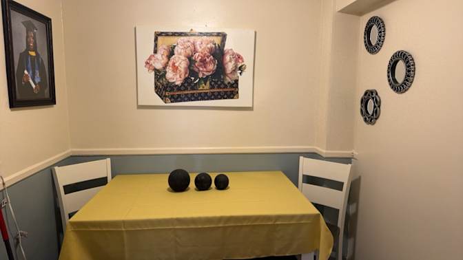 Eriadna Vasquez's room