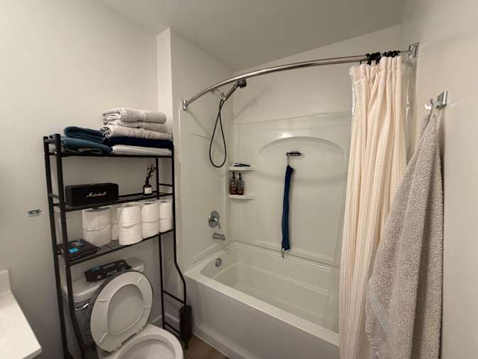 Tae's room