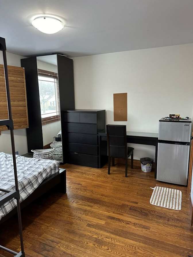 Gloria's room