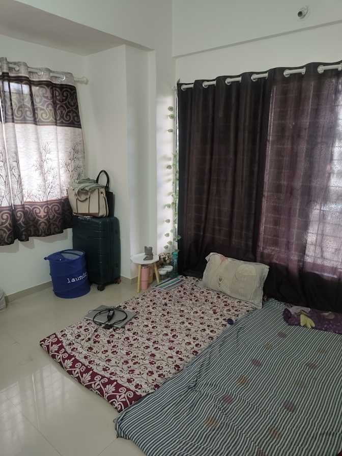 Apeksha's room