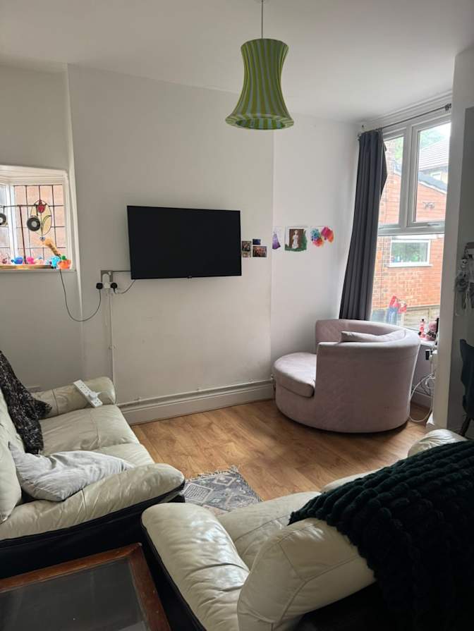 Isobel's room