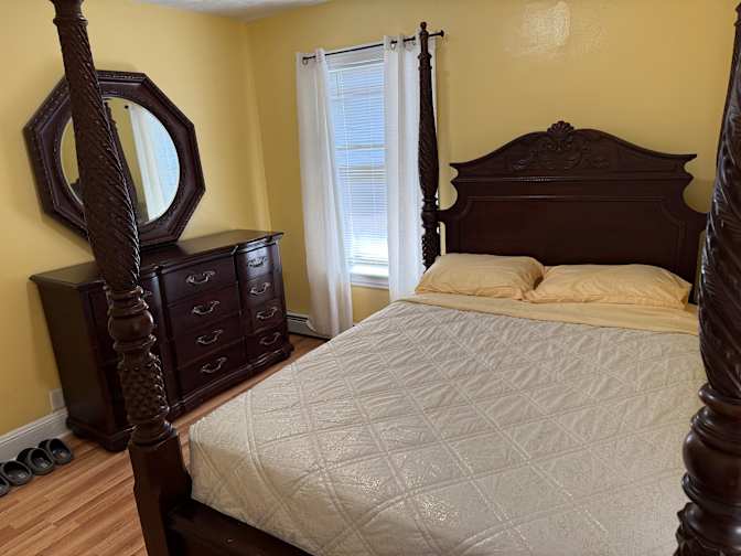 Takenya Thompson's room