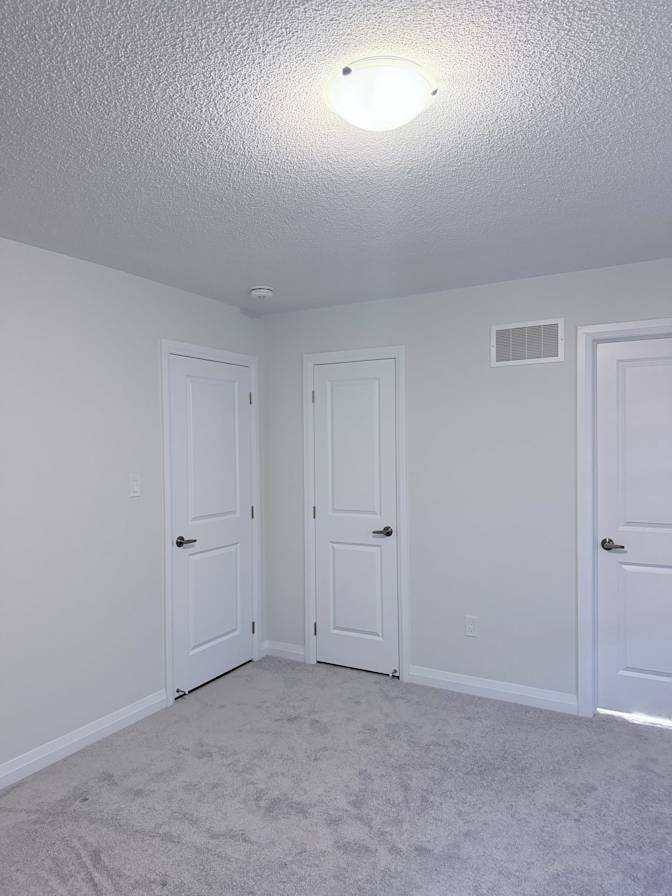 Thanka's room