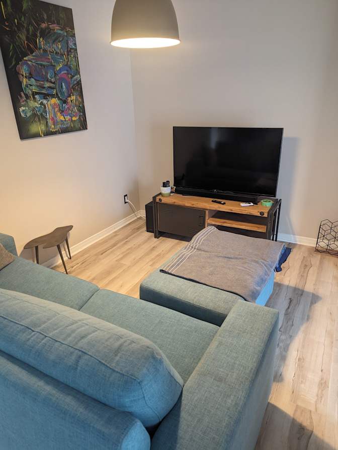 Andres's room