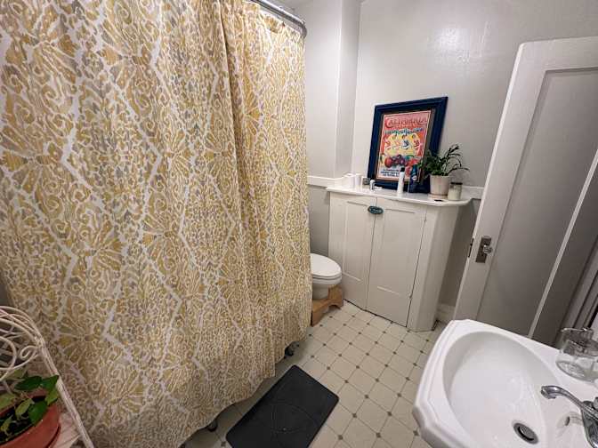 Alexander Paz's room