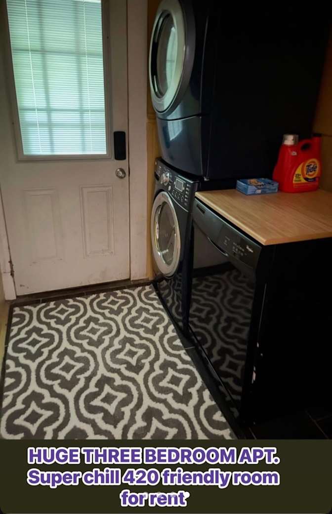 Nic's room
