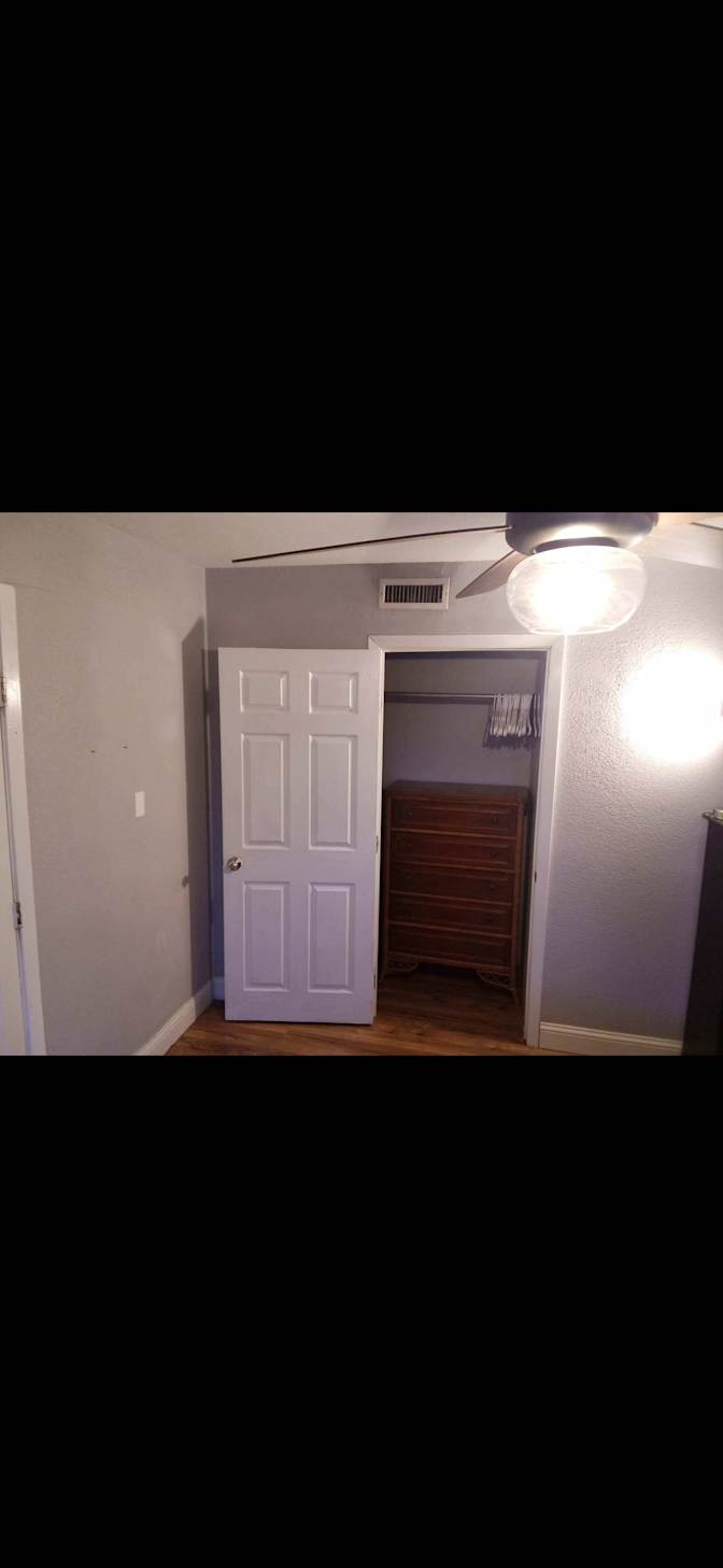 Armando's room