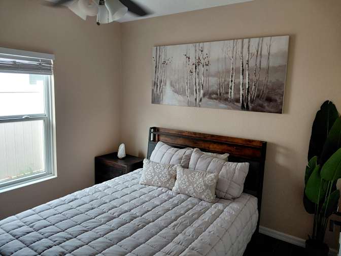 Thomas's room