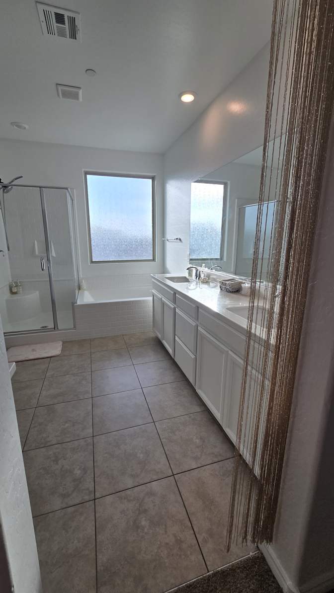 Caroline's room