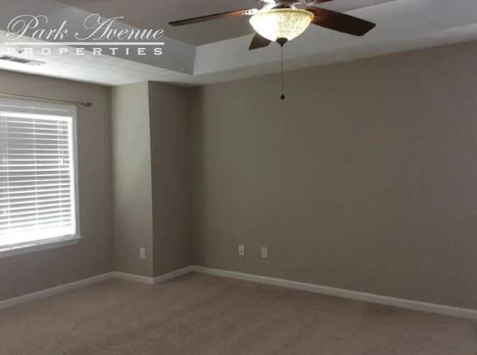 Alcove Rooms's room