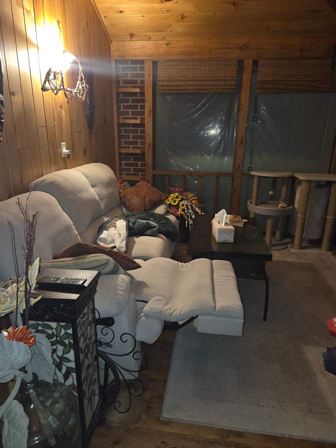 Mary-Sue Hart's room