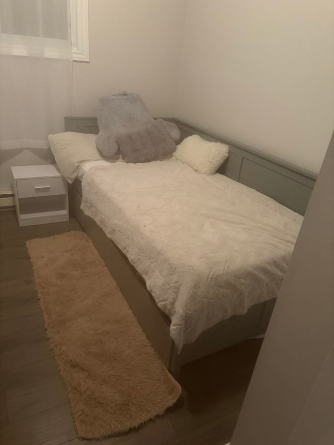 Kim B's room
