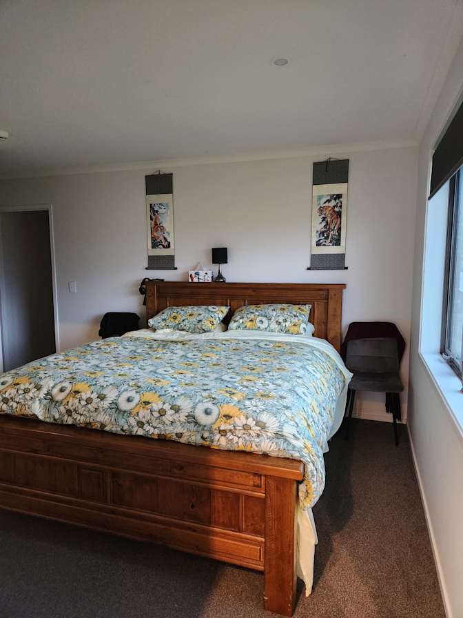 SARENA JOHNSON's room