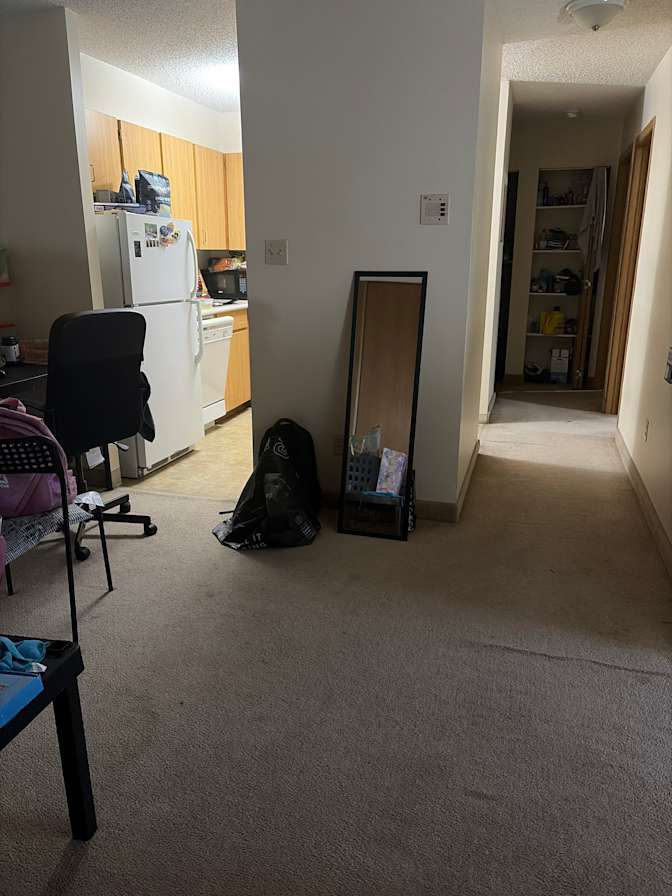 Khushbu Patel's room