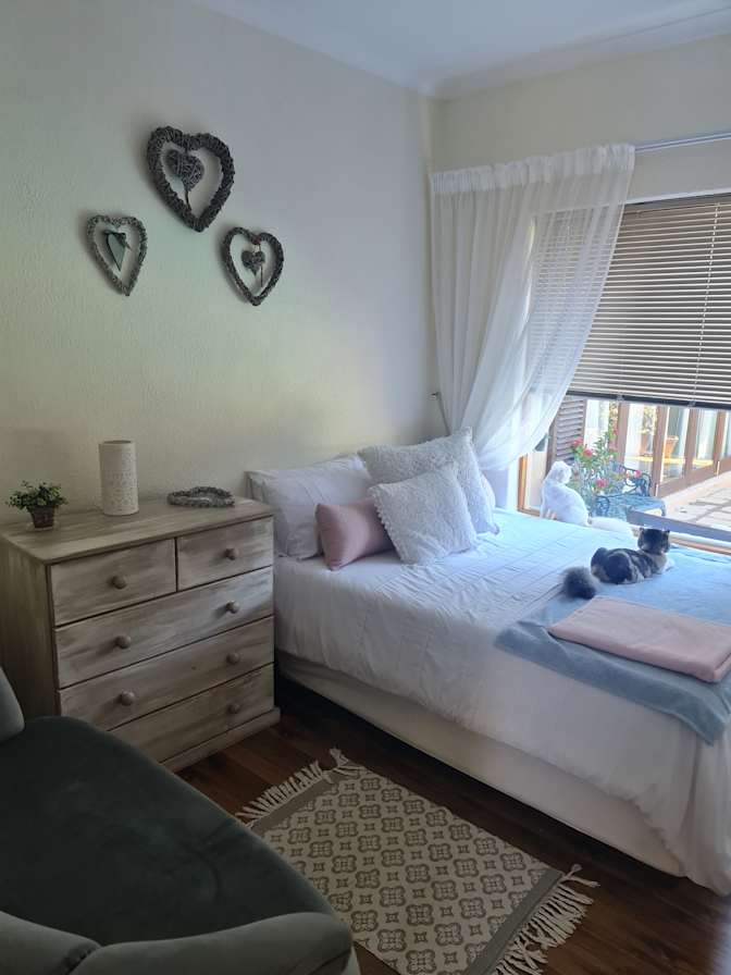 Annie's room