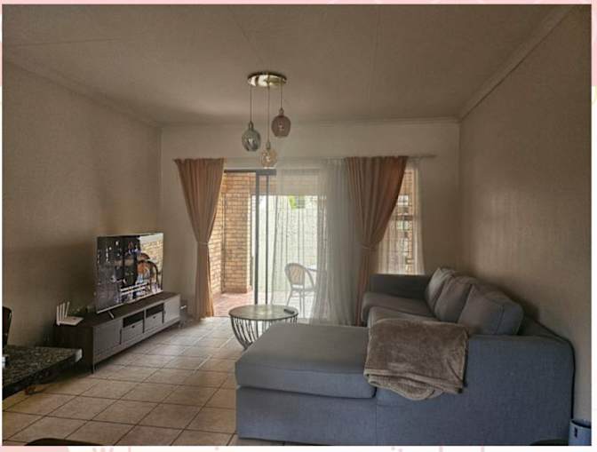Zoe's room