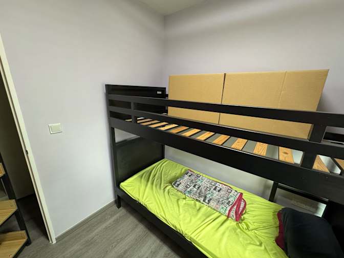 BERNARD LIN's room