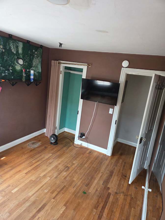 Dani Holden's room