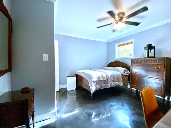 André's room