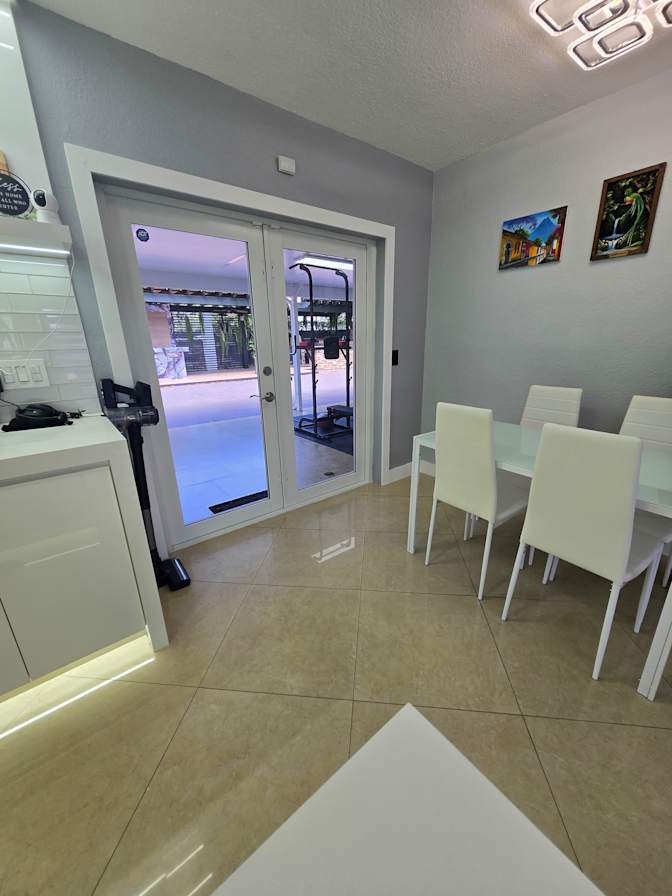 Fernando's room
