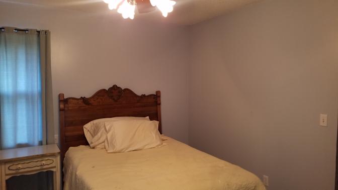 Beverly Voiles's room