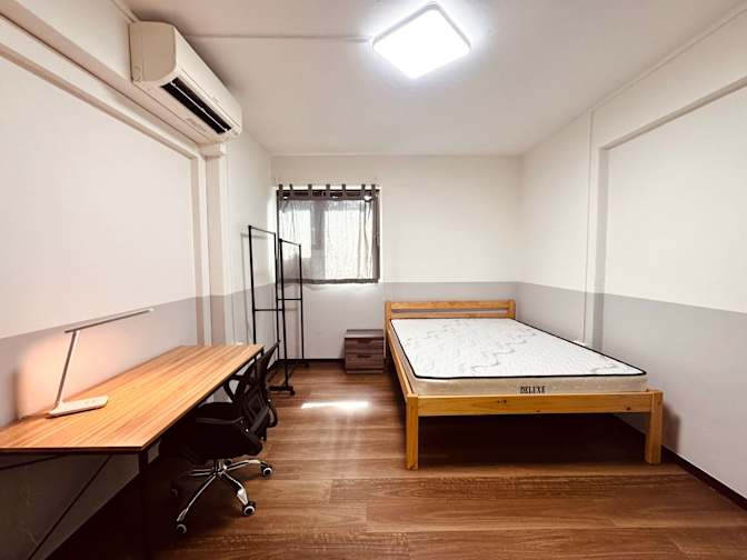 Aaron Woo Soon Yee's room
