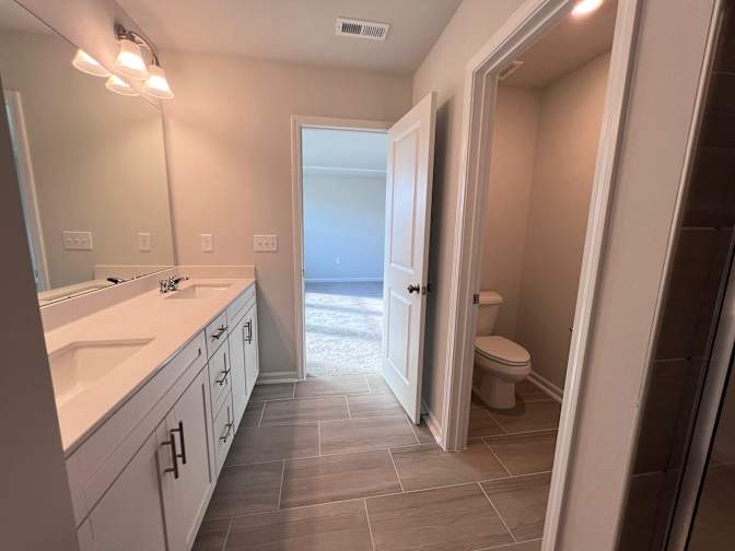 Alcove Rooms's room