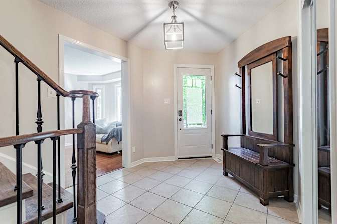 Tolobi Rental's room