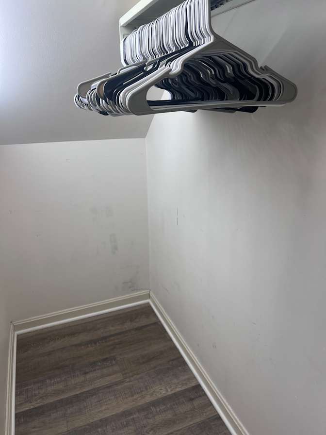Linh's room