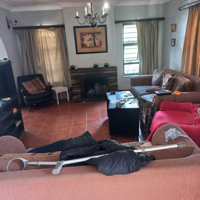 Sarel's room
