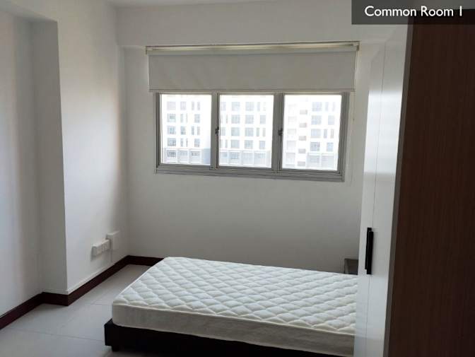 Tom's room