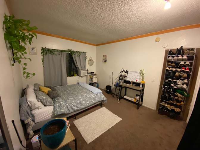Angelique's room