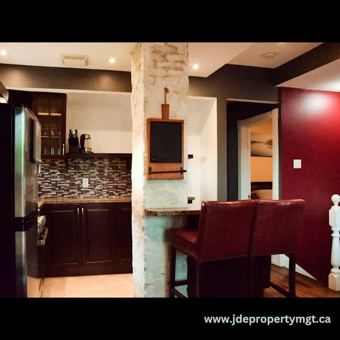 JDE Property Management Inc.'s room