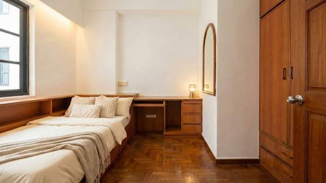 Mark's room