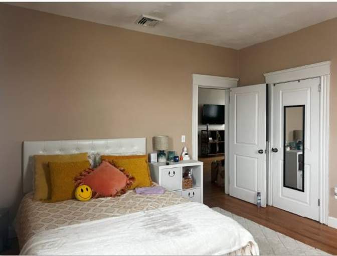 Bassem S.'s room
