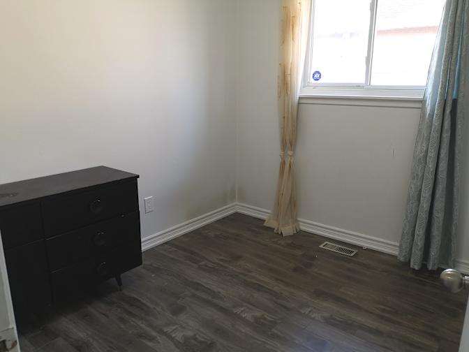 Aamir's room