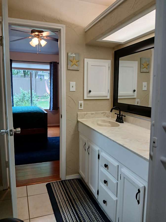 Darlene Davis's room