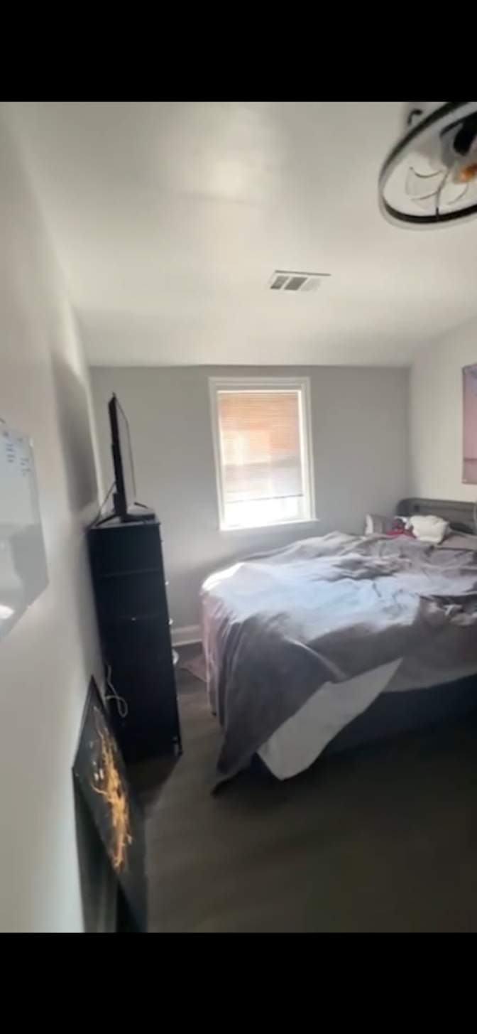 Olivia Adams's room