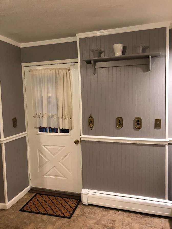 Montgomery St.'s room
