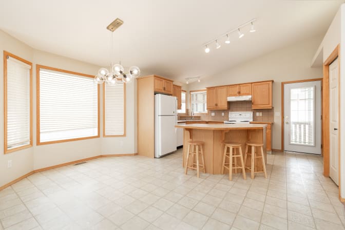 STUDENTS, INTERNS & YOUNG PROFESSIONALS's room