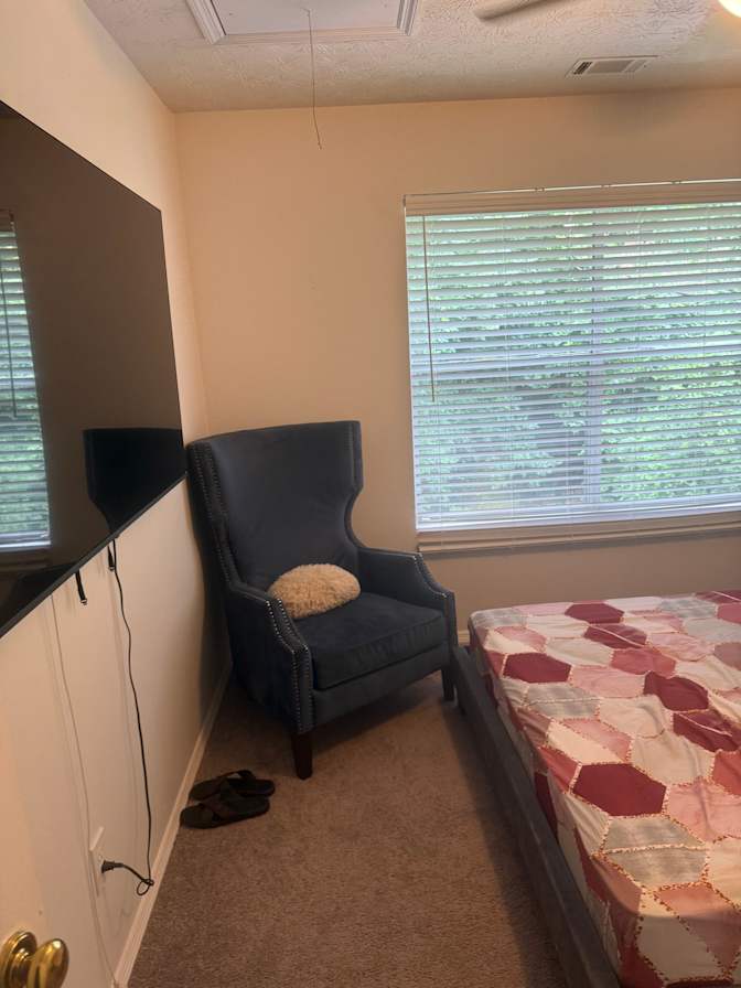 JOWELLS's room