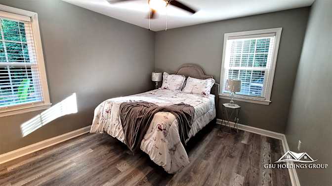 GBU Holdings Group's room