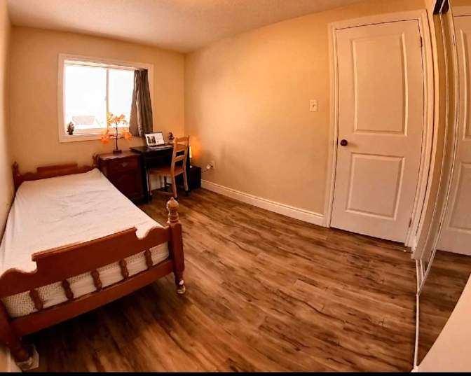 Vicky's room
