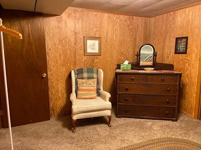 Vivian's room
