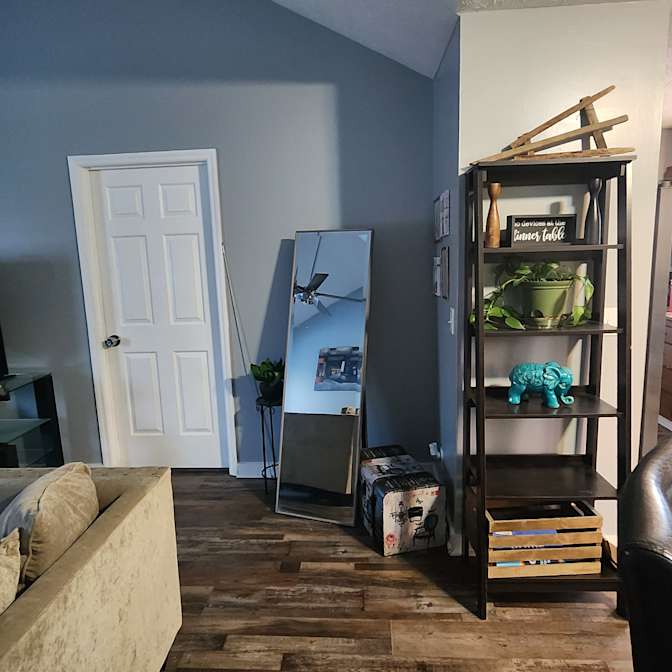 Kamee's room