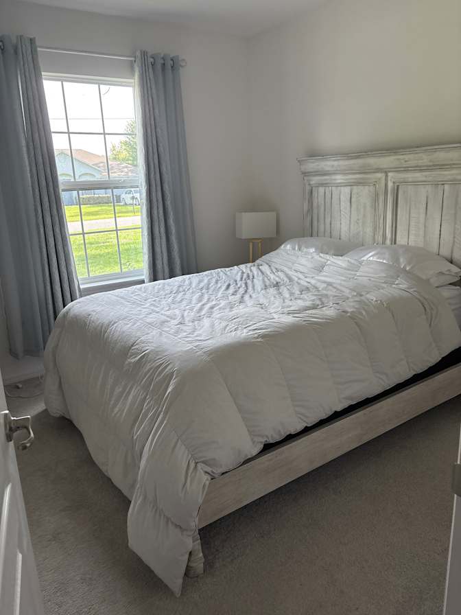 Lisa Downes's room