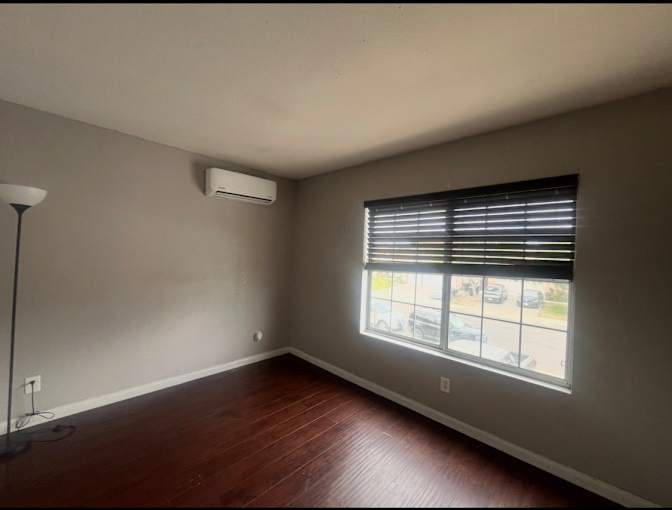 Jp Monroe's room