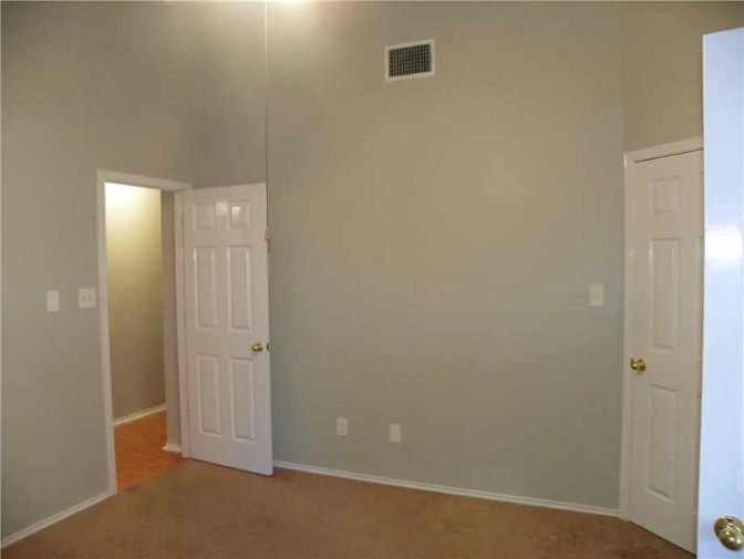 Bonno's room