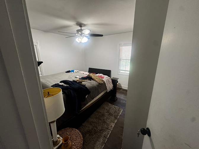 Alcove Rooms's room